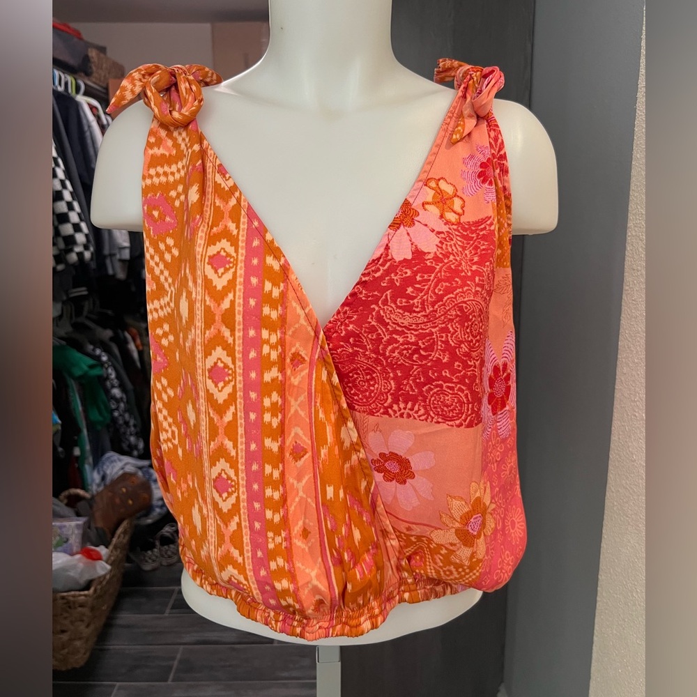 NWOT Free People Orange, Red, & Pink Patterned Tie Crop Top